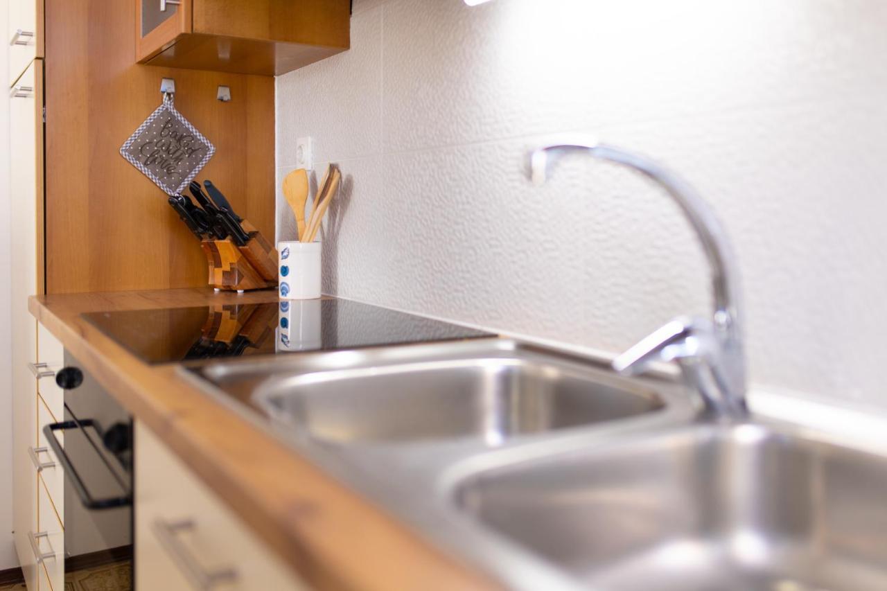 Apartman Doris Milohnici Buitenkant foto