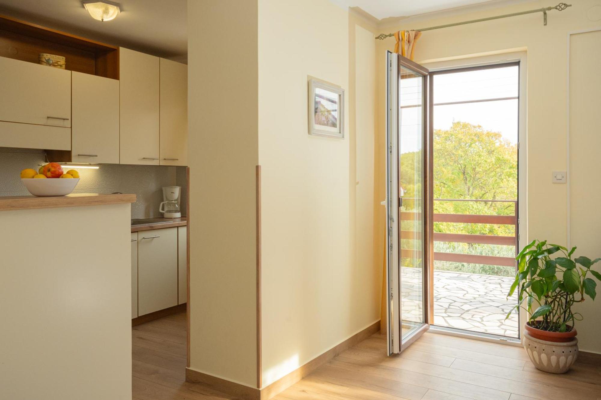 Apartman Doris Milohnici Buitenkant foto